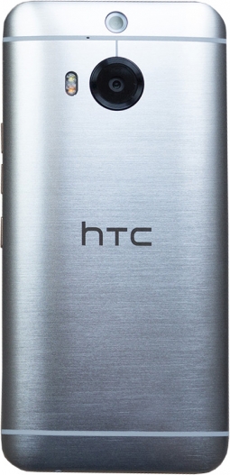 HTC One M9 Plus вид с зади