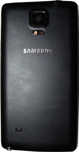 Samsung Galaxy Note 4 вид с зади